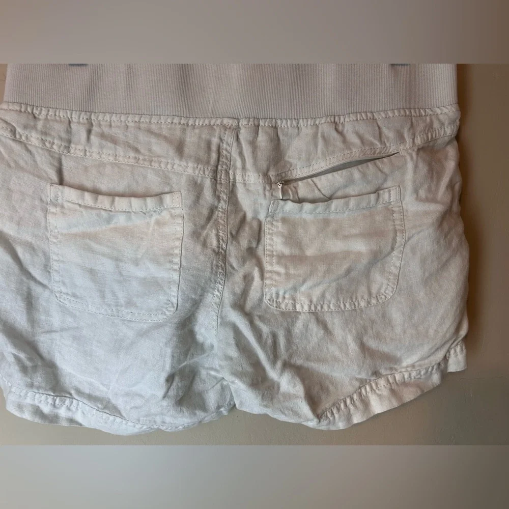 Athleta 100% Linen Shorts Size 6 White Outdoor Preppy